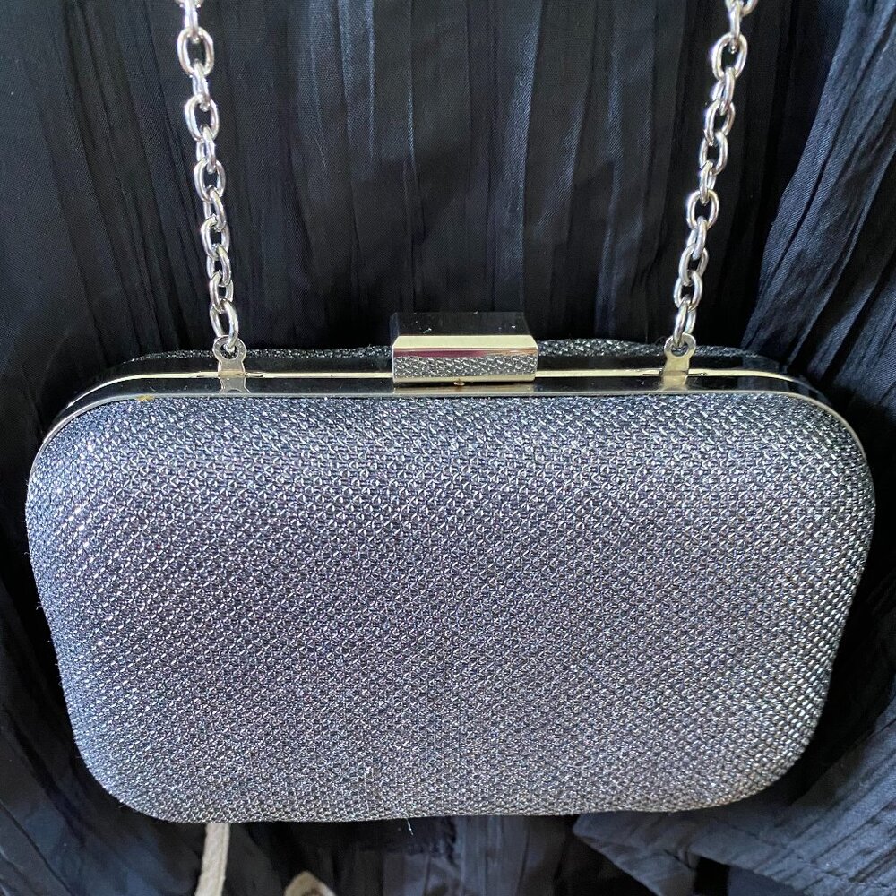 Jessica  McClintock Shoulder Strap/Clutch Purse